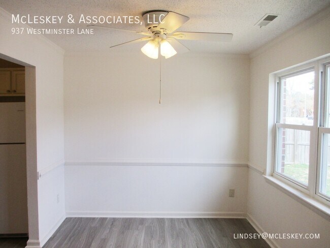 Photo - 937 Westminster Ln Townhome