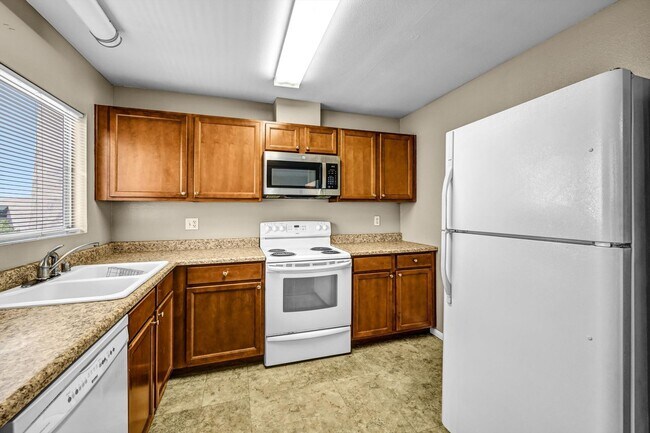 Foto del edificio - 2530 Clairemont Dr