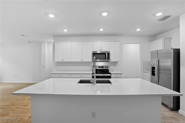 Building Photo - 27881 Radiant Ct