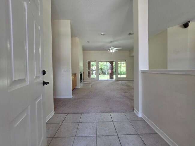Foto del edificio - 1665 Village Pkwy
