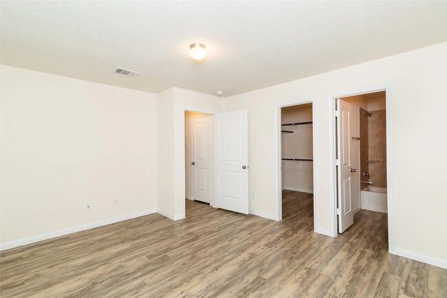 Building Photo - 13222 Withee Path Ln