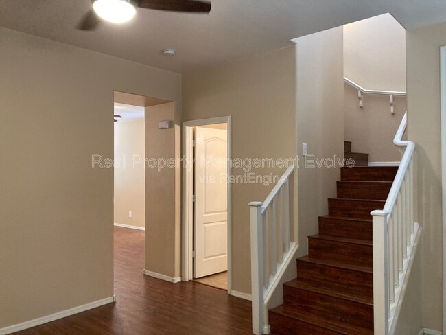 Building Photo - 4059 E Carla Vista Dr