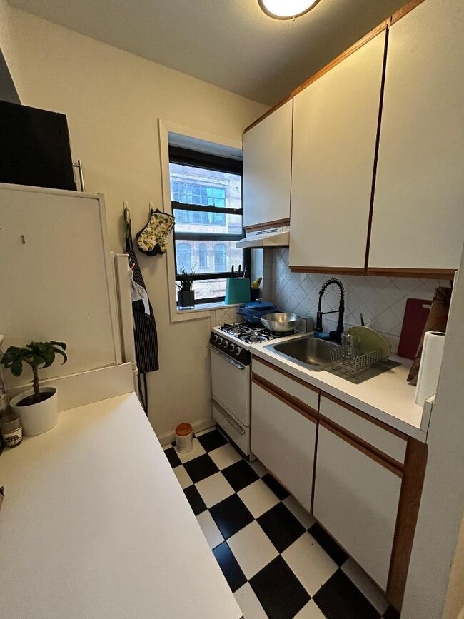 Building Photo - 0 bedroom in NEW YORK NY 10022