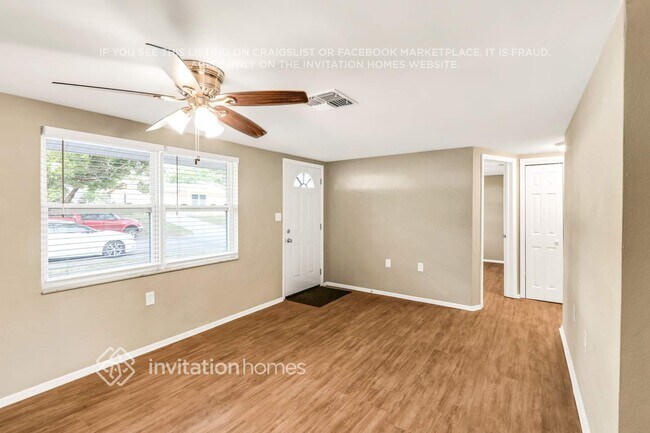 Foto del edificio - 9410 Rainbow Ln