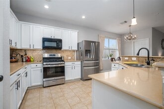 Building Photo - 6142 Bradie Ct