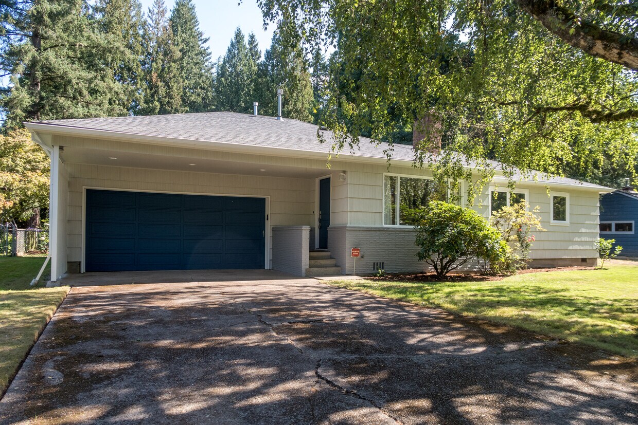 Primary Photo - 7260 SW 82nd Ave