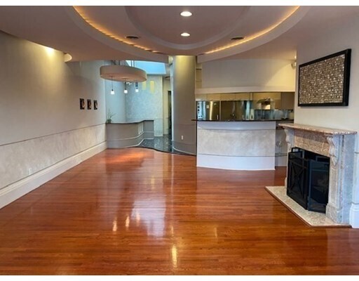 Foto del edificio - 172 Beacon St