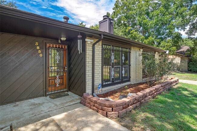 Foto del edificio - 3850 Westmeadow Dr