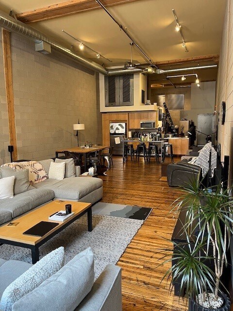 Foto principal - 801 Washington Ave N