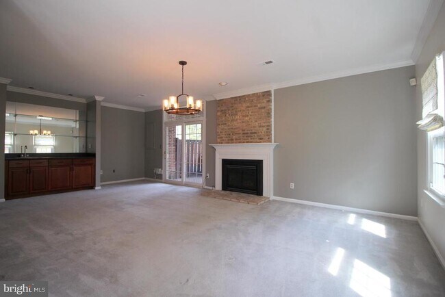 Foto del edificio - 6423 Little Potters Ln
