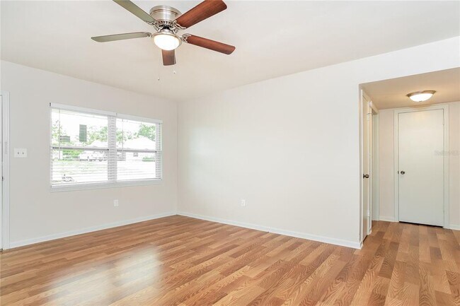 Building Photo - 5913 Wolf Rd