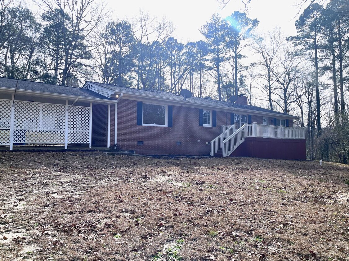 Primary Photo - 12040 Xway Road Laurinburg, NC 28352