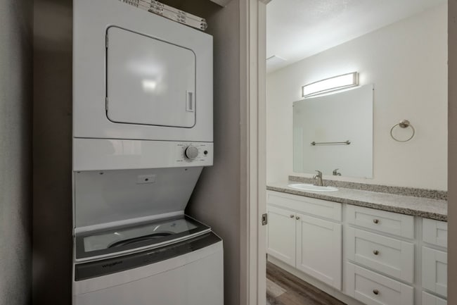 Building Photo - 3816 E McDowell Rd