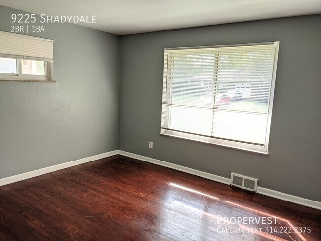 Foto del edificio - 9225 Shadydale Dr
