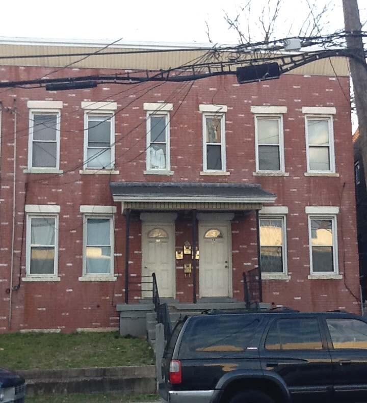 Primary Photo - 15-15.5 S Spring St