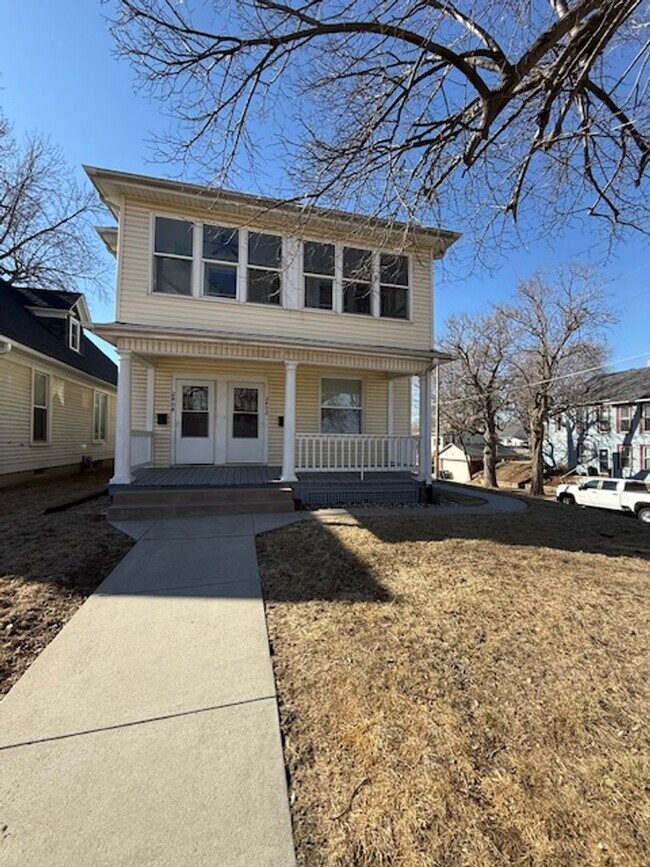 Building Photo - 2402-2404 S 10th St