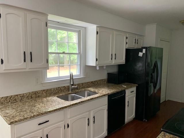 Foto del edificio - 3161 Branford Ct