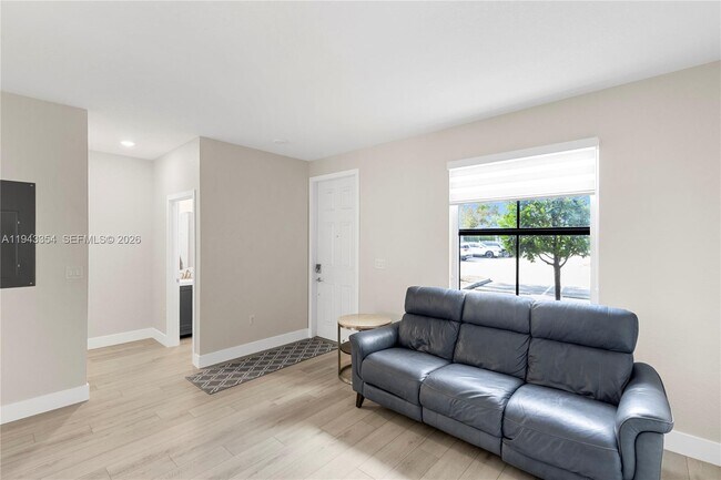 Foto del edificio - 10653 W 32nd Ln