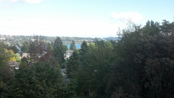 Foto del edificio - 2028 N Wycoff Ave