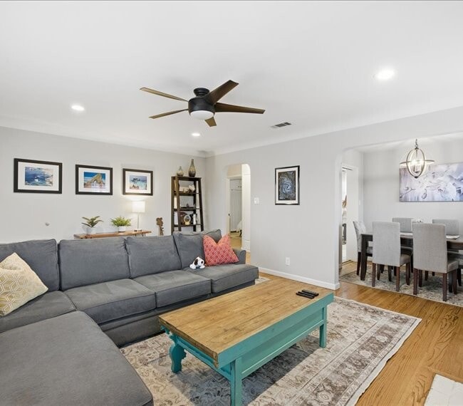 Building Photo - 1905 S Walker Ave