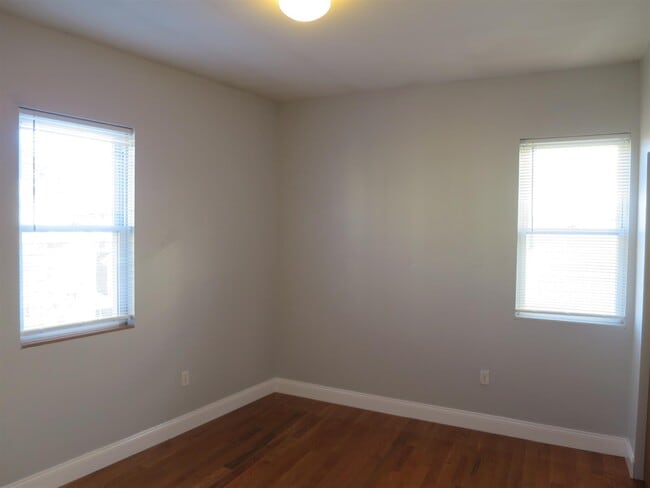 Building Photo - 360 Somerville Ave