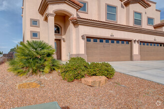 Building Photo - 11655 Dos Palmas Dr