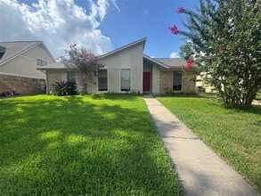 Building Photo - 21430 Park Brook Dr