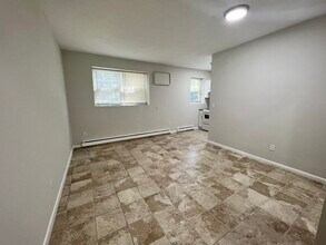 Building Photo - 5 Beaver Park Rd