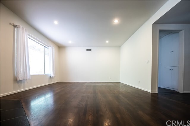 Building Photo - 3960 El Lado Dr