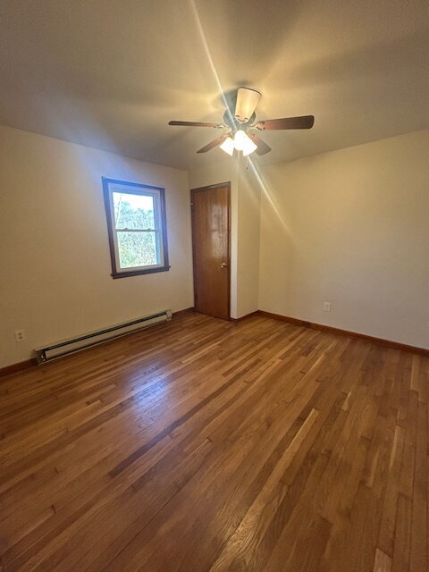 Foto del edificio - "Charming 3-Bed Retreat on Kendrick Ford Road - Cozy 814 Sq Ft in Front Royal!"