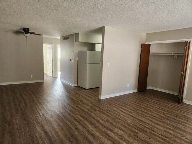 Building Photo - 116 Shepard St