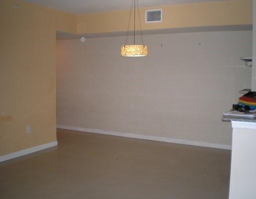 Foto del edificio - 2544 Centergate Dr