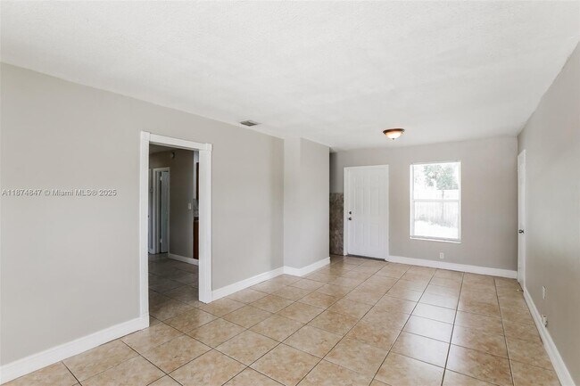Foto del edificio - 1770 NW 18th St