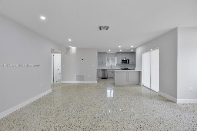 Building Photo - 3820 SW 92nd Ave