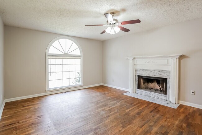 Foto del edificio - 550 Austin Bridge Rd