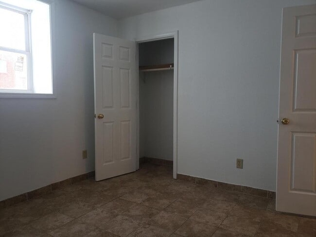 Building Photo - 316 Alvarado Ave