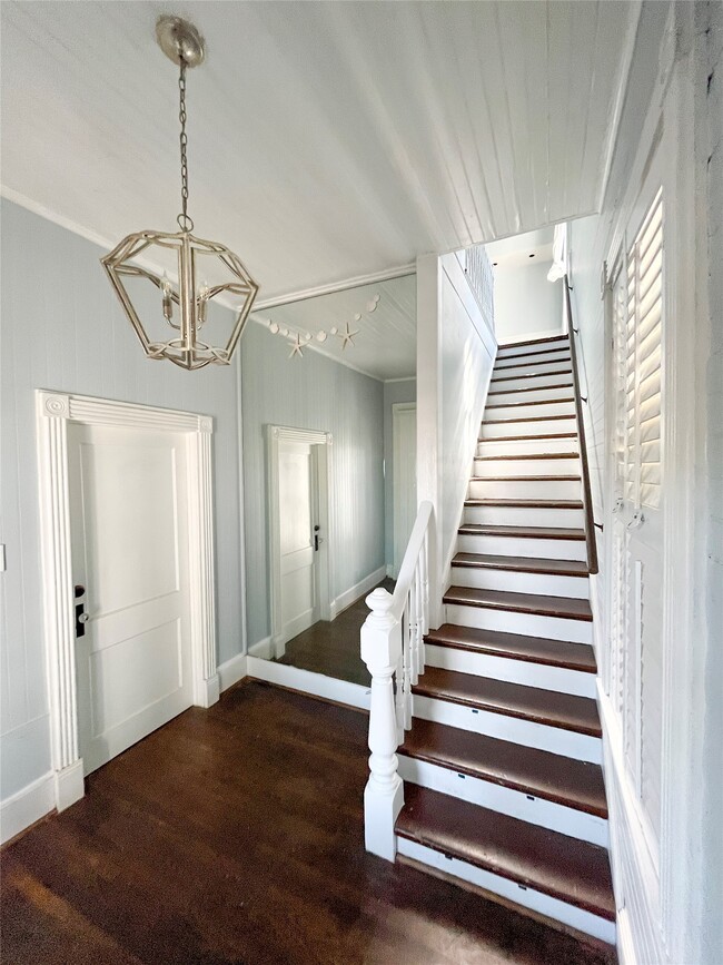 Building Photo - 901 Broadway Avenue J