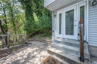 Building Photo - 702 Seavey Rd
