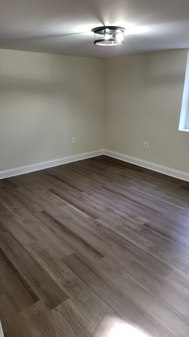 Foto del edificio - 6123 Drylog St