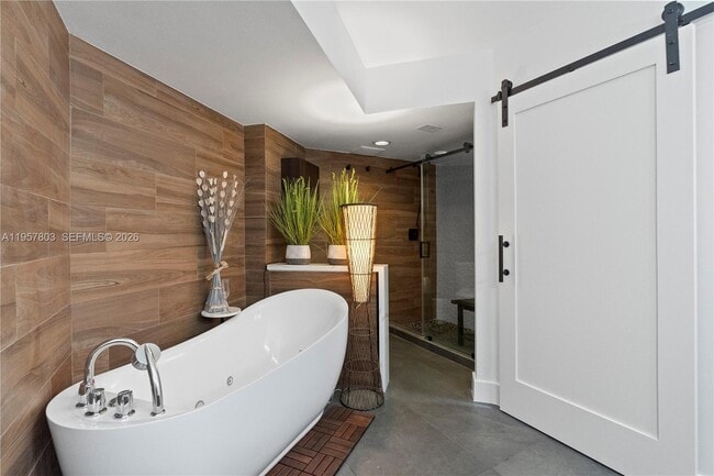 Foto del edificio - 3600 Mystic Pointe Dr