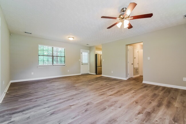Building Photo - 109 Clifford Ct