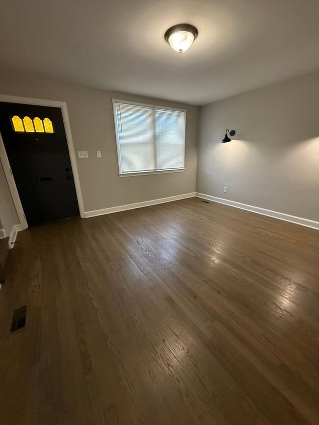 Foto del edificio - 935 E 41st St