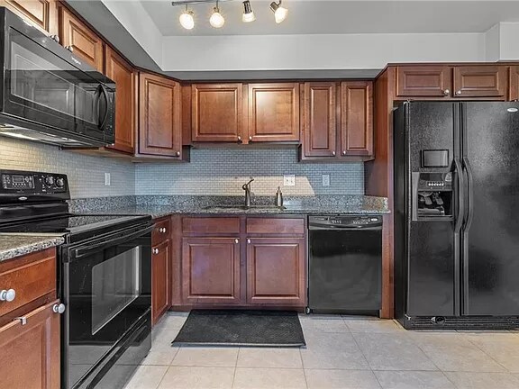 Foto del edificio - 745 Alder Cir