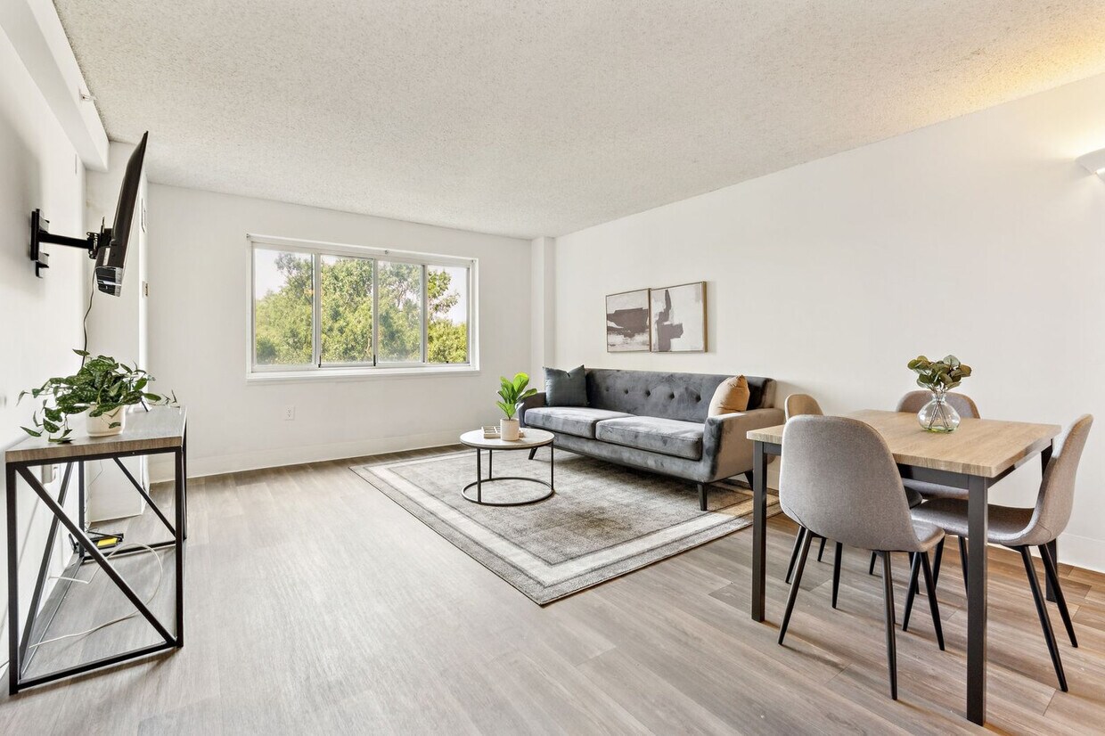 Foto principal - 1711 Bellevue Ave