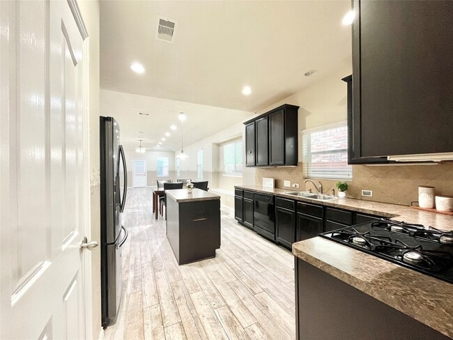 Building Photo - 10803 Marigold Glen Way