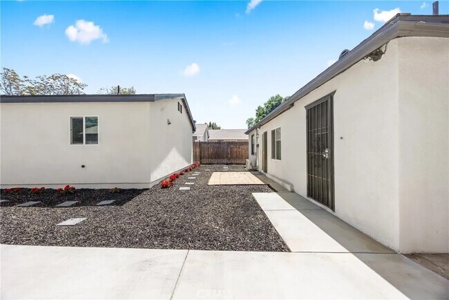 Foto del edificio - 3577 McKinley St