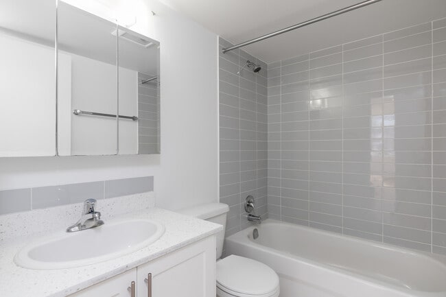 Building Photo - Dogwood