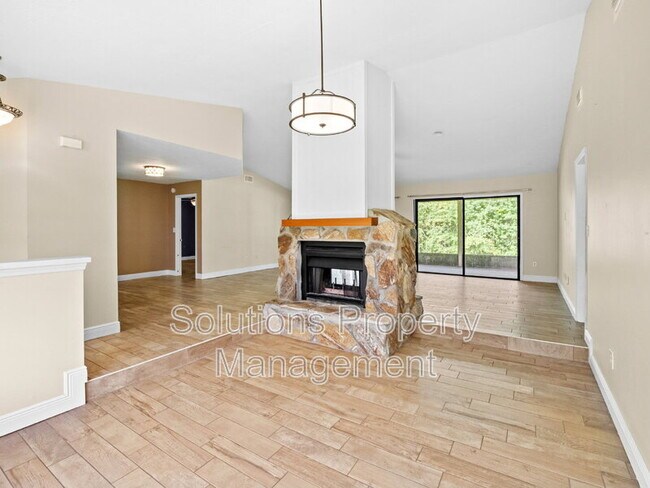 Foto del edificio - 3725 Laurette Rd
