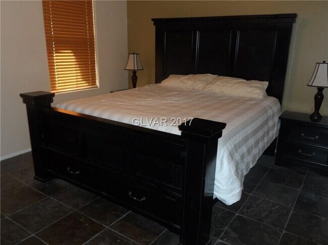 Master Bedroom - 1067 Sonora Hill Ct