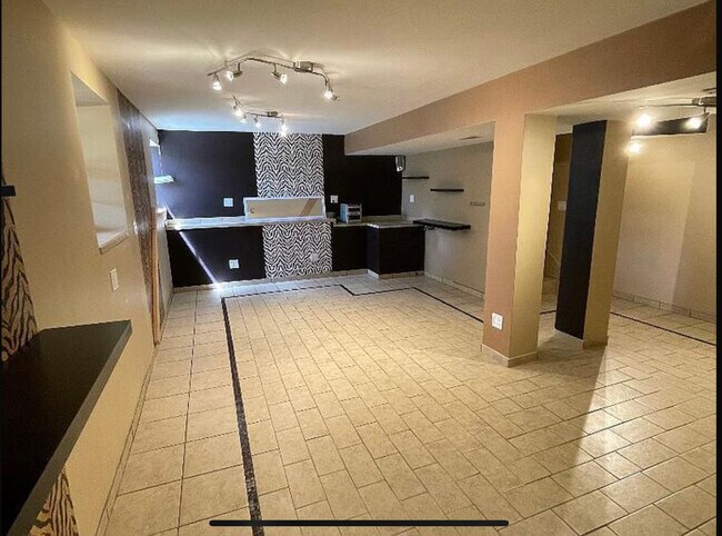 Building Photo - 1331 Crane View Ct
